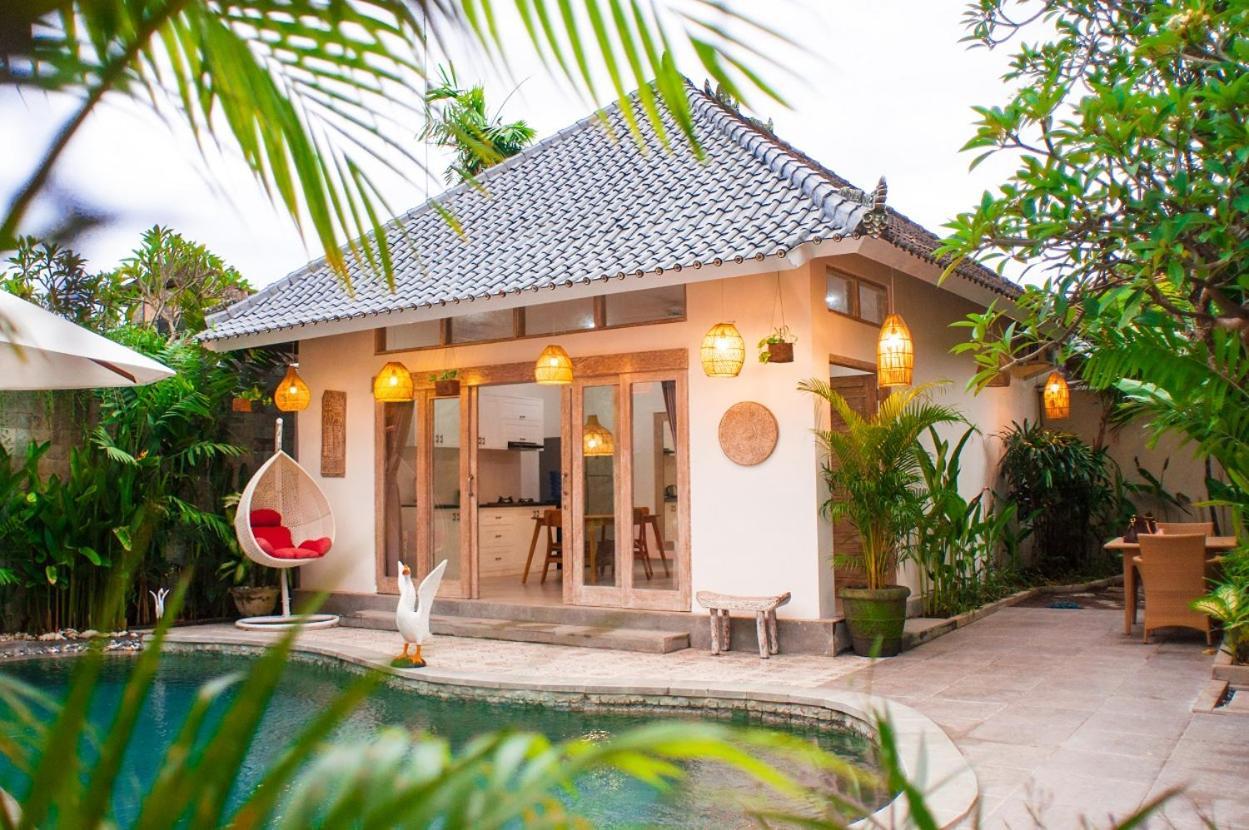 Ambermoon Villas Seminyak Buitenkant foto