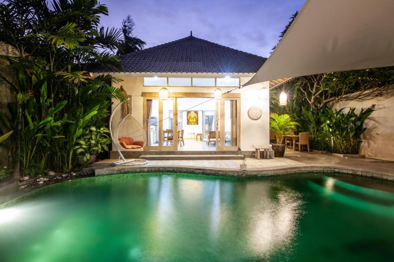 Ambermoon Villas Seminyak Buitenkant foto