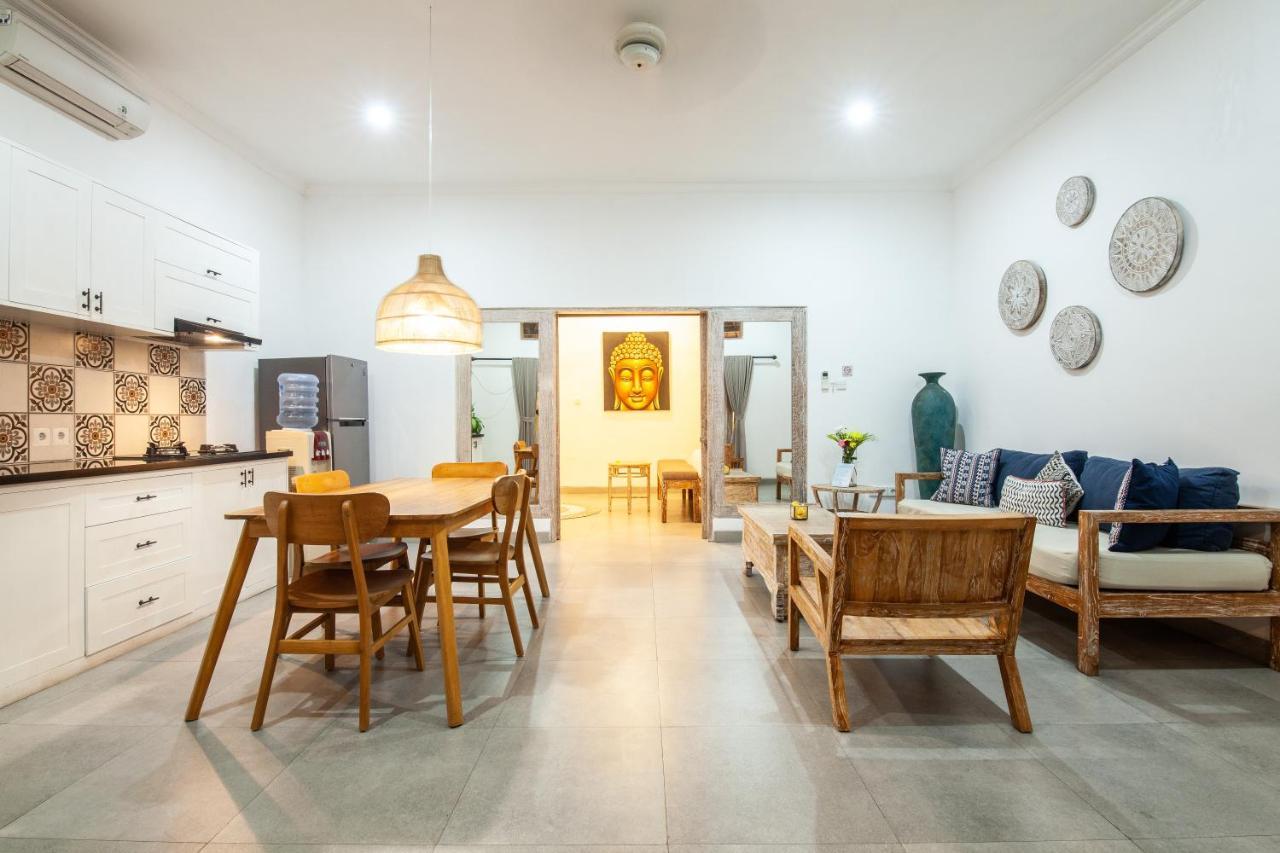 Ambermoon Villas Seminyak Buitenkant foto