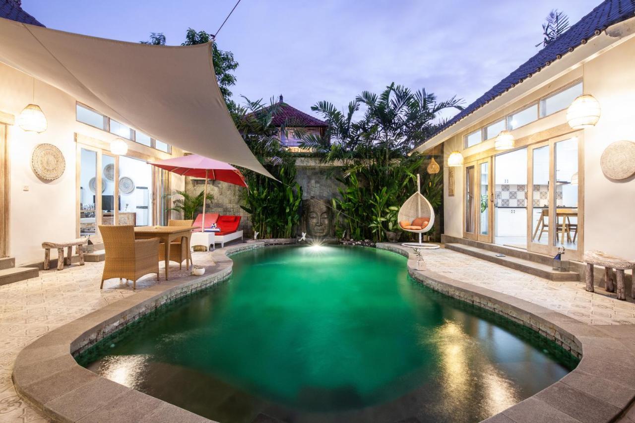 Ambermoon Villas Seminyak Buitenkant foto